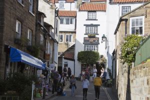 Gorgeous cottages robin hoods bay 17 sm.jpg